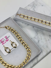 Load image into Gallery viewer, Mila Bracelet